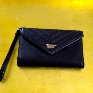 **Victoria Secret wristlet wallet. NWOT. Never used. Black. See pics